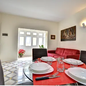 https://valletta-central-apartment.hotelssaintjulians.com