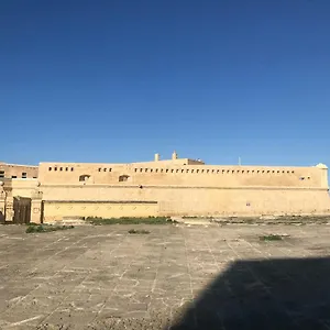 https://st-elmo-apartments.hotelssaintjulians.com